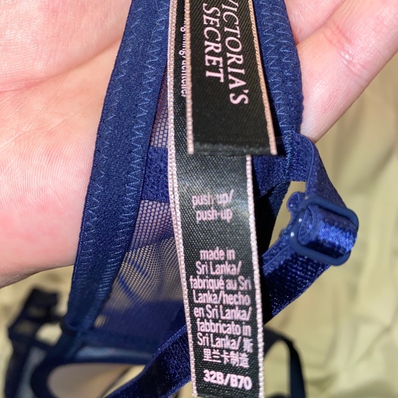Victoria’s Secret Bra - Picture 3 of 3